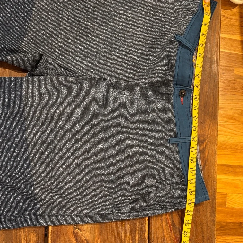 O'Neill Two-Tone Navy Performance Flat Front Shorts Size 40
